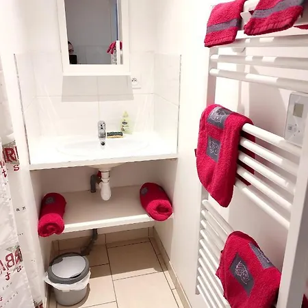 Maison D'une Avec Terrasse Amenagee Et Wifi A * Solesmes (Sarthe)