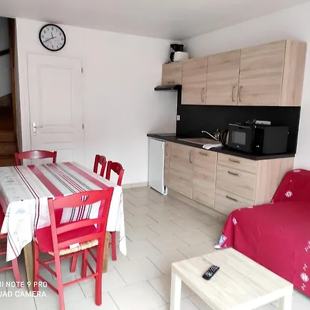 Maison D'une Avec Terrasse Amenagee Et Wifi A *